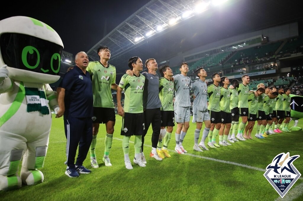 본문 이미지 -  전북 현대가 홈 6연승 신바람을 냈다.(한국프로축구연맹 제공)