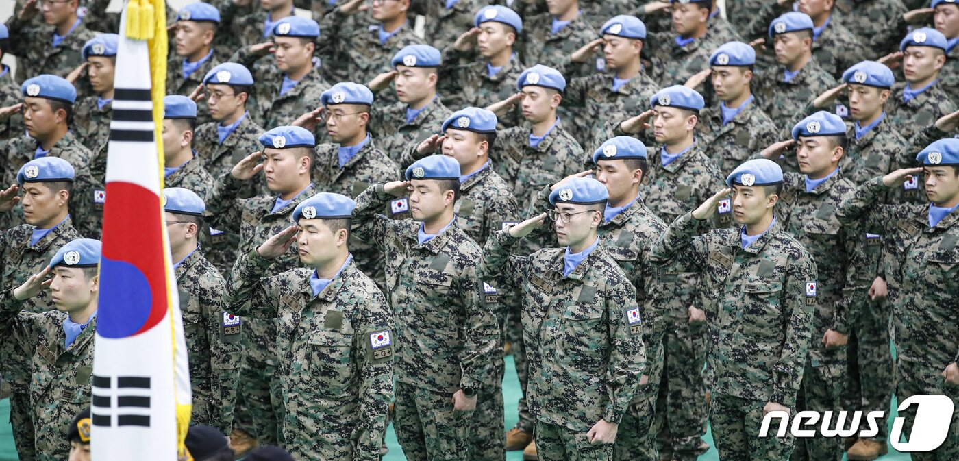 본문 이미지 - 18일 인천 계양구 국제평화지원단에서 남수단재건지원단(한빛부대) 17진 환송식이 열리고 있다. 2023.7.18/뉴스1 ⓒ News1 김도우 기자