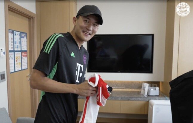 본문 이미지 - 국내에서 진행된 메디컬 테스트 (바이에른 뮌헨 구단 영상 캡처)