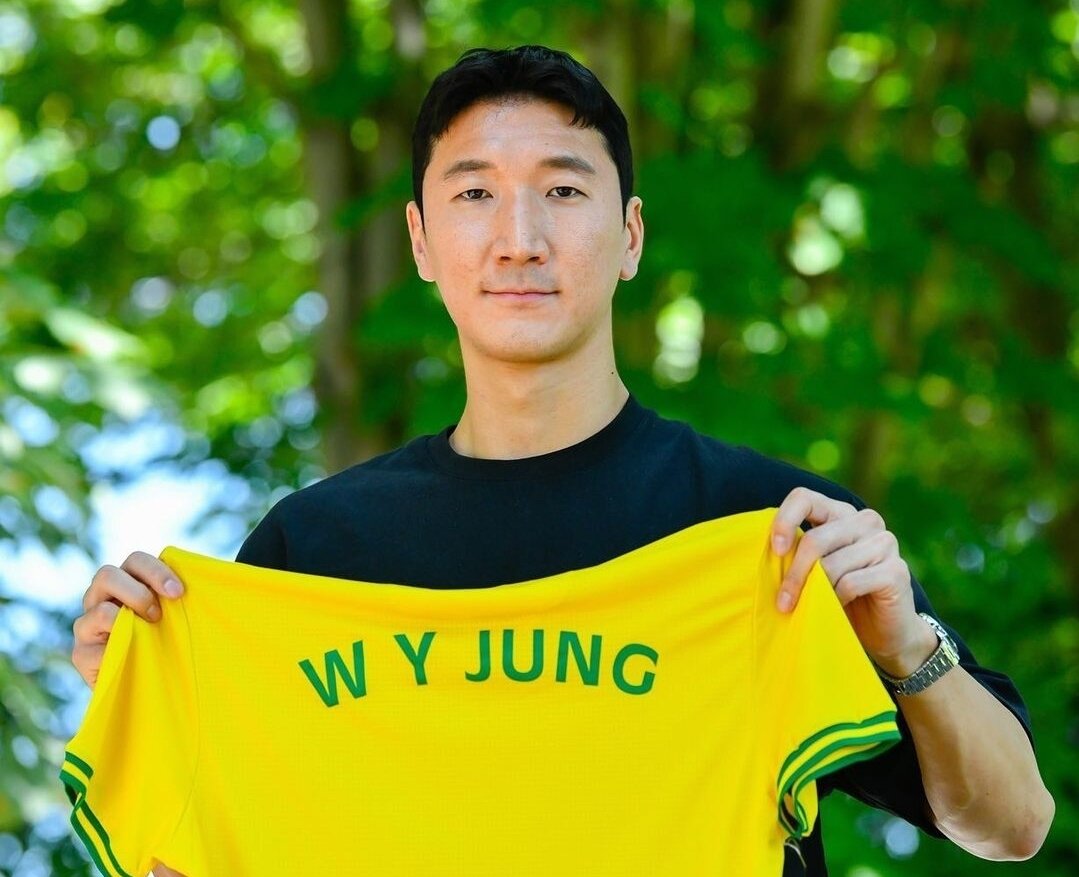 본문 이미지 - 알칼리즈에 입단한 정우영 (알칼리즈 구단 SNS)