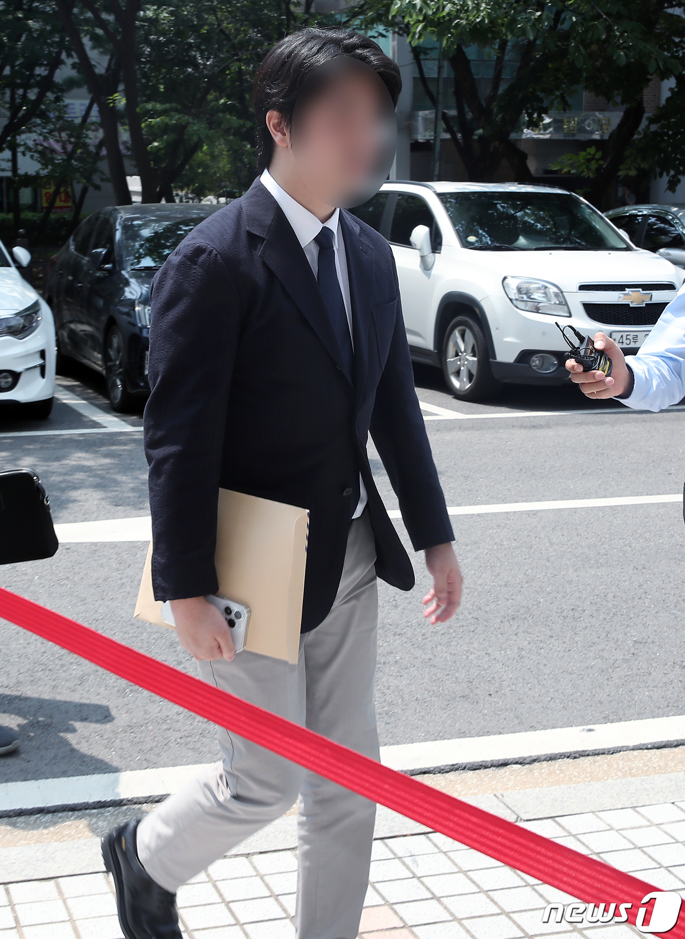 (서울=뉴스1) 박정호 기자 = '미술품 조각투자'란 허위 정보를 내세워 암호화폐를 발행해 시세를 조작한 의혹을 받는 피카코인(PICA) 발행사 피카프로젝트 공동대표 송모씨(23) …