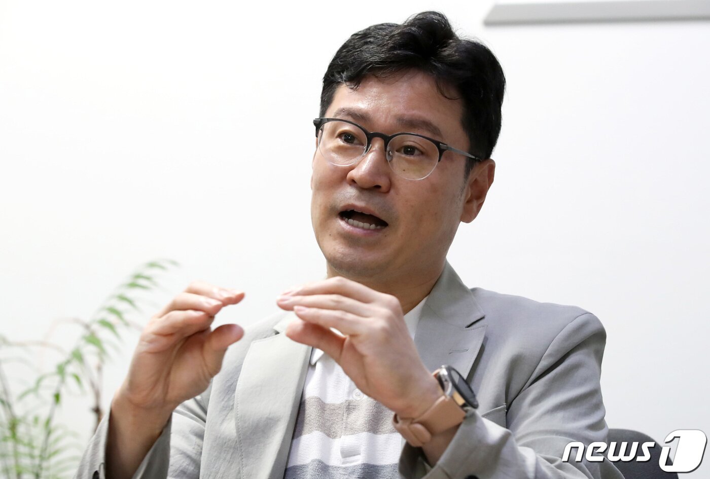 본문 이미지 - 김지산 키움증권 리서치센터장이 21일 서울 영등포구 여의도 SK증권빌딩 내 키움증권 리서치센터에서 뉴스1과 인터뷰를 하고 있다. 2023.7.21/뉴스1 ⓒ News1 김성진 기자