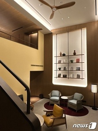 본문 이미지 - 비회원도 이용할 수 있는 아난티 앳 부산. 전 객실이 복층 구조로 이뤄져 있다.ⓒ News1 윤슬빈 기자