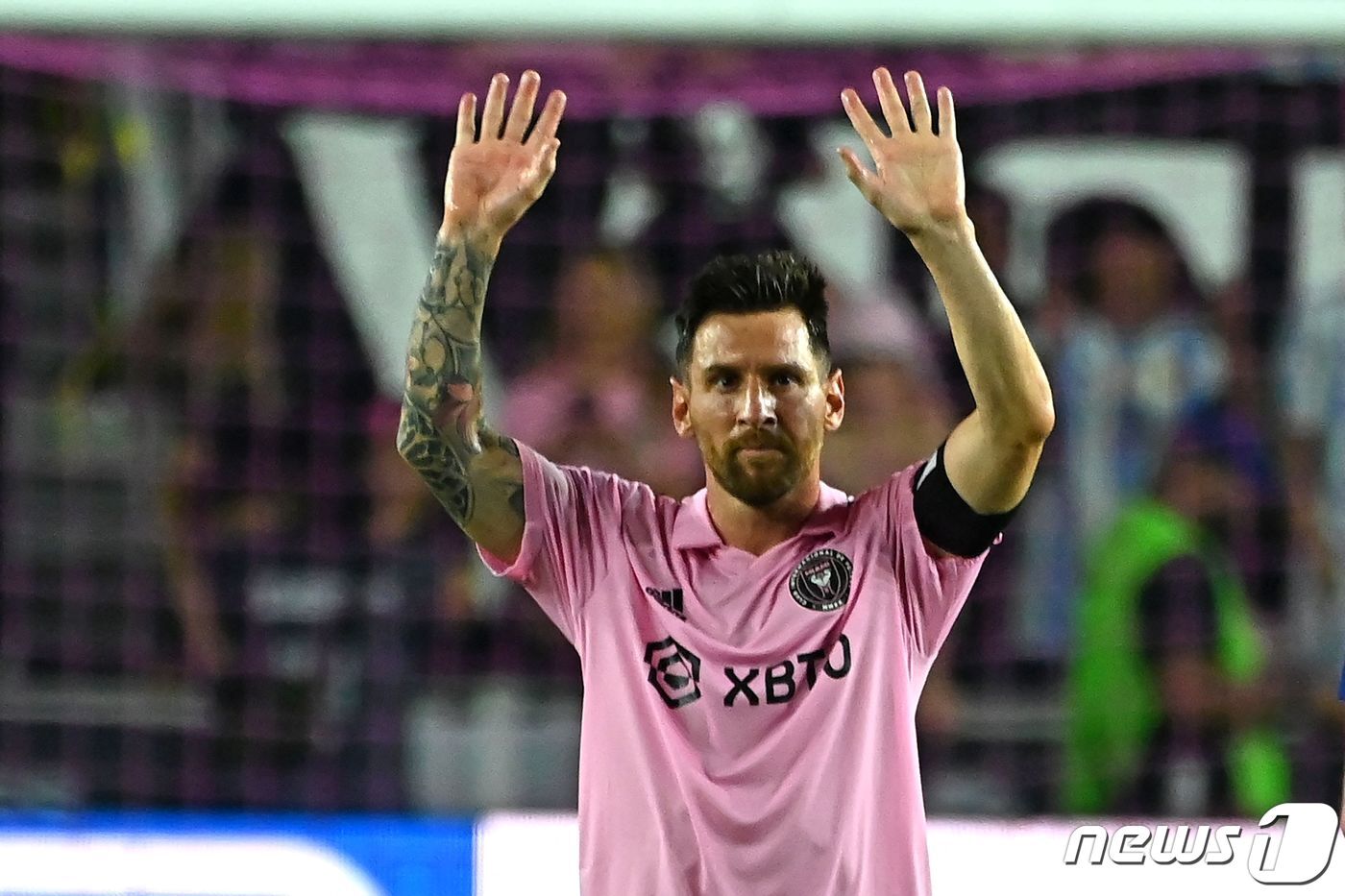 본문 이미지 - 인터 마이애미 데뷔전을 가진 메시. ⓒ AFP=뉴스1