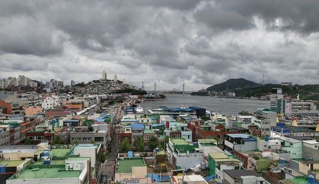 진도 폭풍해일주의보…전남 바닷길 일부 통제