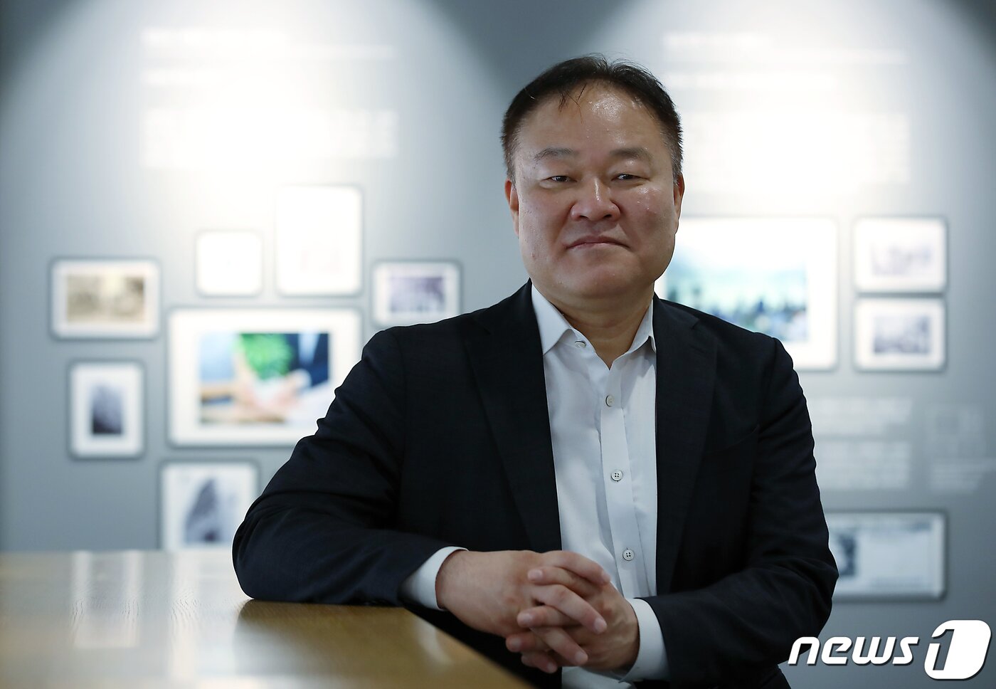 본문 이미지 - 김학균 신영증권 리서치센터장이 24일 서울 여의도 신영증권 본사에서 뉴스1과 가진 인터뷰에서 포즈를 취하고 있다. 2023.7.24/뉴스1 ⓒ News1 박정호 기자
