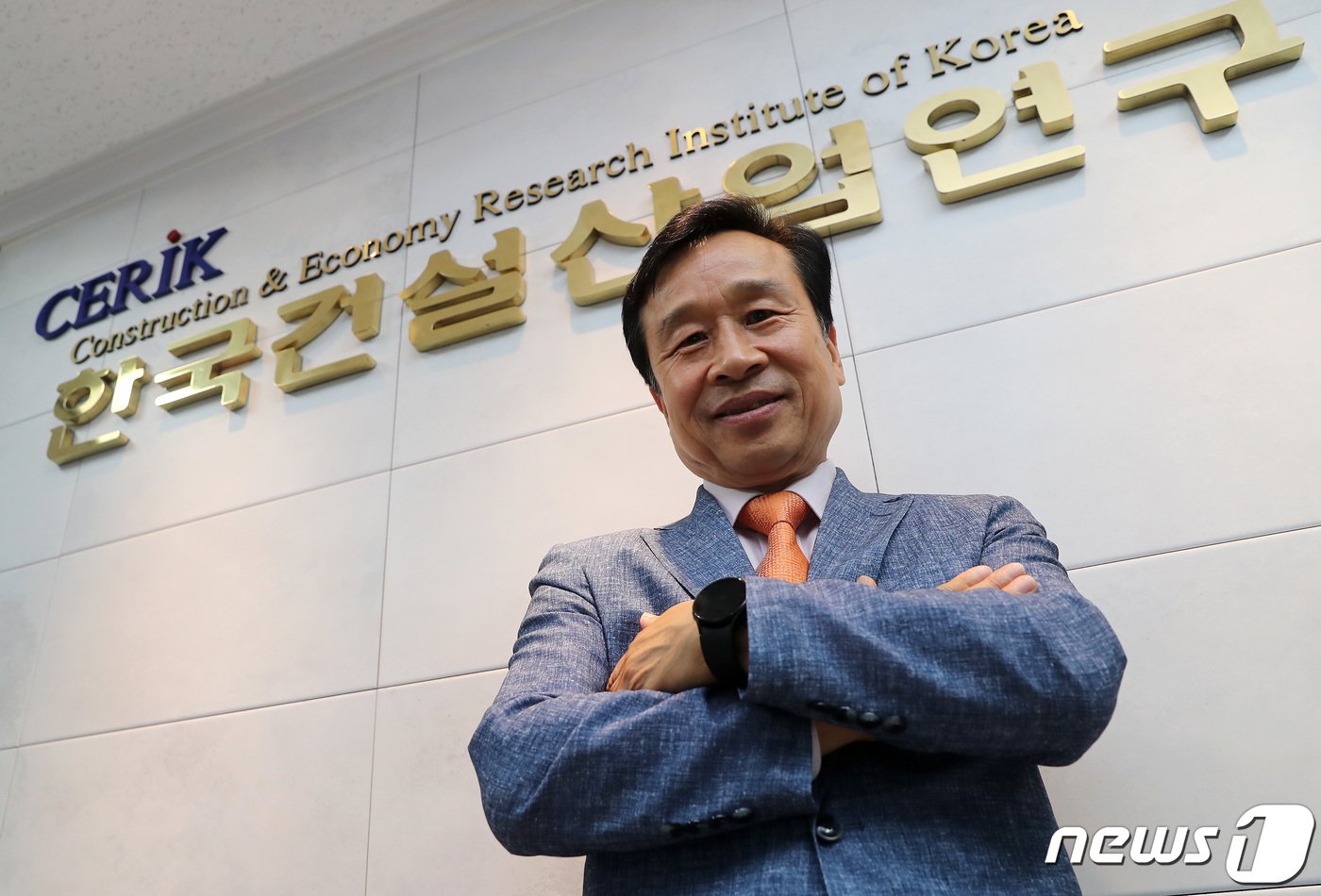본문 이미지 - 이충재 한국건설산업연구원장이 25일 서울 강남구 건설회관에서 뉴스1과 가진 인터뷰에서 포즈를 취하고 있다. 2023.7.25/뉴스1 ⓒ News1 이동해 기자