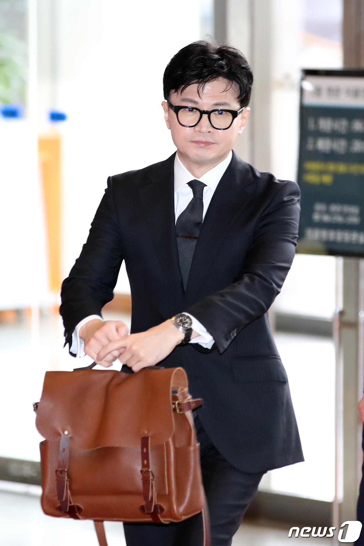 본문 이미지 - 한동훈 법무부 장관이 26일 오전 서울 여의도 국회에서 법제사법위원회 전체회의 출석을 위해 발걸음을 옮기고 있다. 2023.7.26/뉴스1 ⓒ News1 이승배 기자