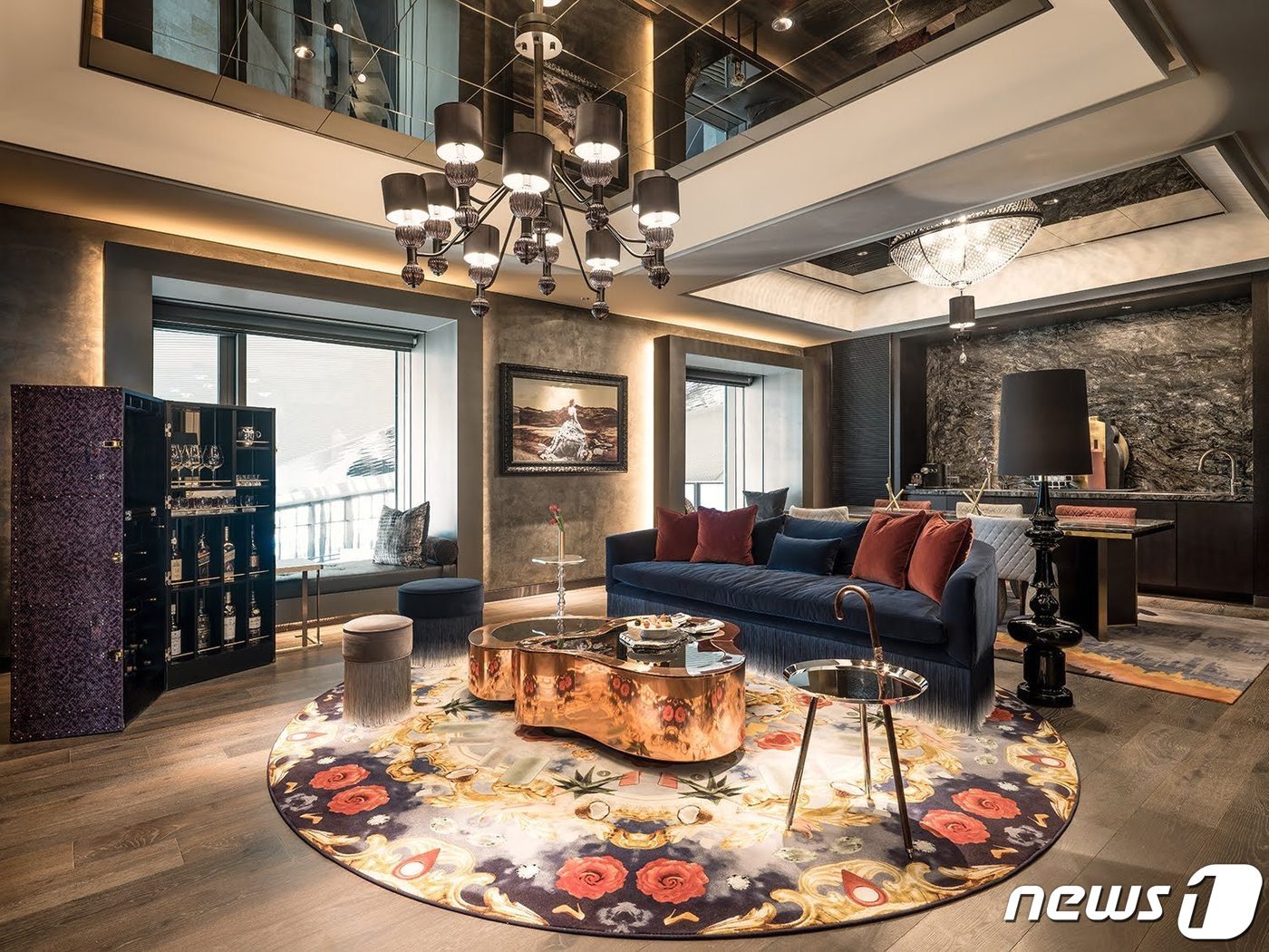 본문 이미지 - 파라다이스시티 아트파라디소의 로얄 스위트 객실(파라다이스시티 제공)