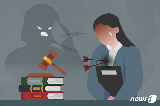 "'장난'이라며 초5 아들 40분 손들기 벌 세운 교사" 