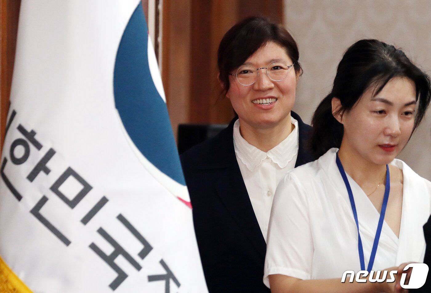 본문 이미지 - 장미란 문화체육관광부 2차관이 3일 오전 서울 종로구 세종대로 정부서울청사에서 열린 국무회의에 참석하고 있다. 2023.7.3/뉴스1 ⓒ News1 김명섭 기자