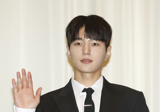 인피니트 엘, 개인 일정 8월 완전체 팬미팅 불참