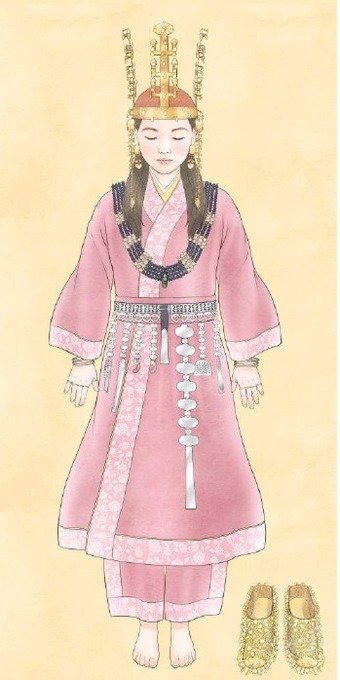 본문 이미지 -  신라고분 44호분 주인공 착장 장신구 일괄. &#40;문화재청 제공&#41;