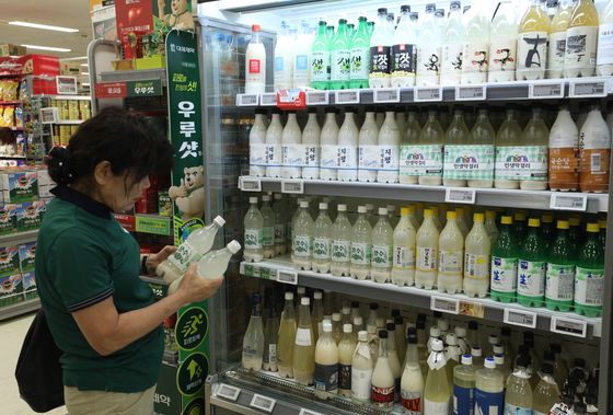 "맥주 이어 막걸리도 오른다"…서울장수 '달빛유자막걸리', 내달 10% 인상