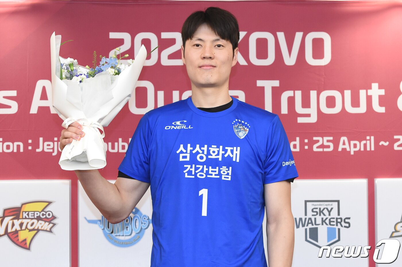 본문 이미지 - 삼성화재에 입단한 에디 (한국배구연맹 제공)