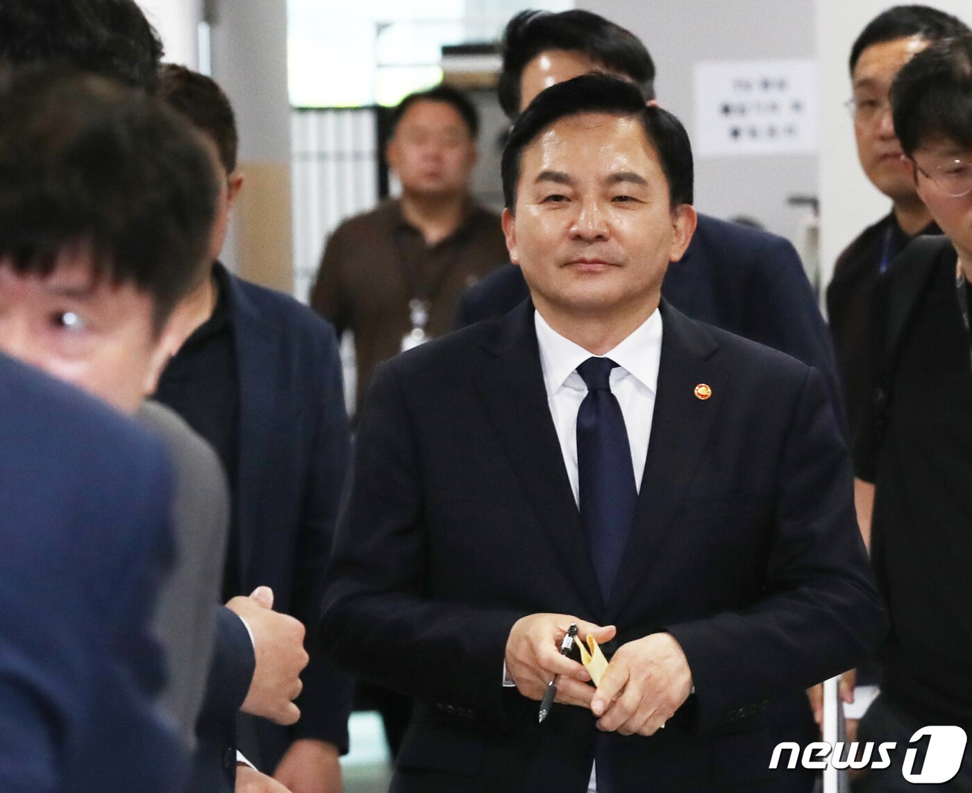 본문 이미지 - 원희룡 국토교통부 장관이 6일 오전 서울 여의도 국회 소통관에서 '서울~양평 고속도로에 대한 뉴스' 관련 기자회견에 참석하고 있다. 2023.7.6/뉴스1 ⓒ News1 송원영 기자