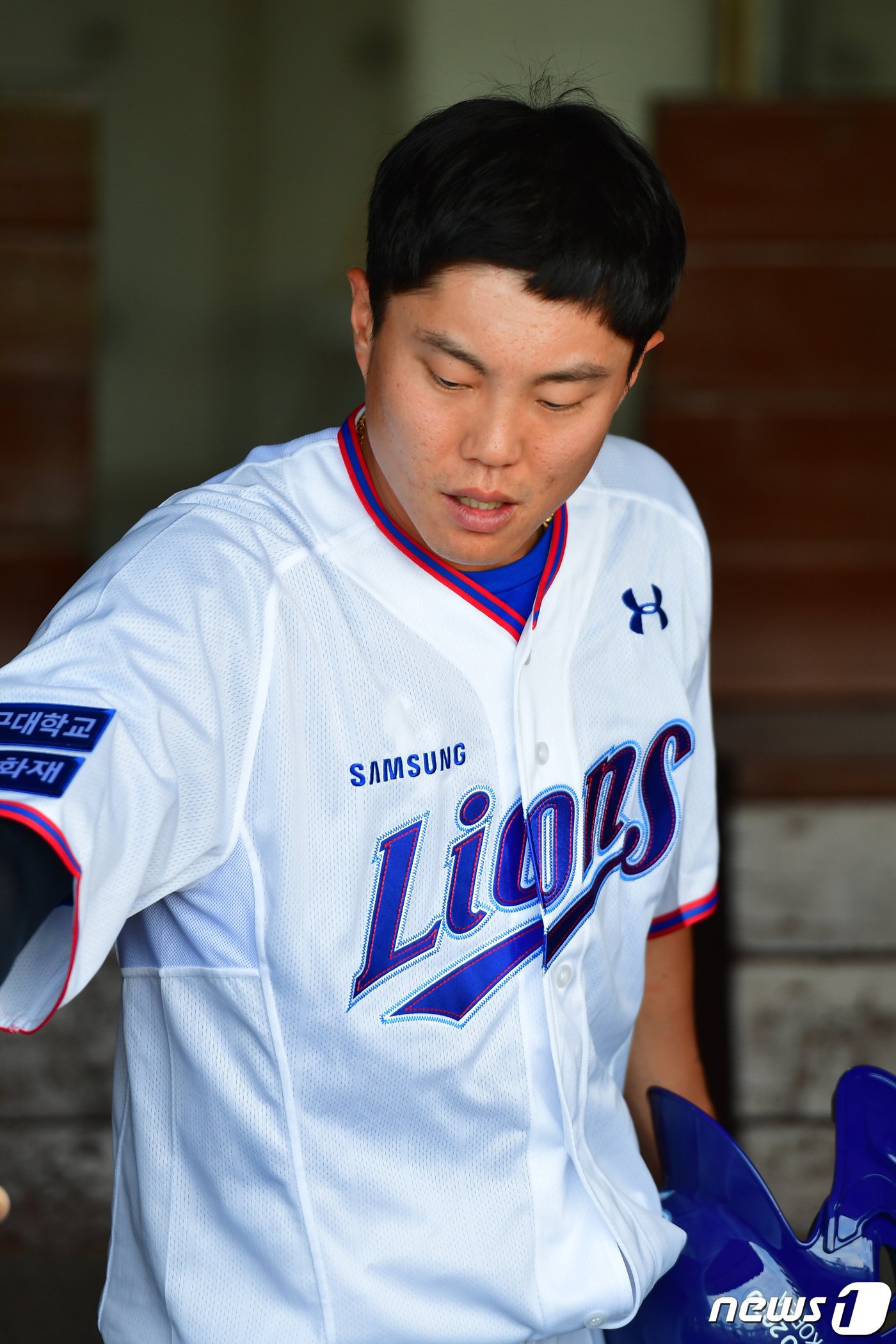 본문 이미지 - 삼성 라이온즈 내야수 류지혁이 6일 오후 경북 포항야구장에서 열린 두산 베어즈와 3연전 마지막 경기를 앞두고 연습을 준비하고 있다. 류지혁은 5일 기아 타이거즈에서 삼성 포수 김태군과 전격 트레이드 됐다.2023.7.6/뉴스1 ⓒ News1 최창호 기자