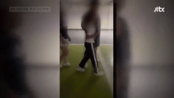 본문 이미지 - 지난달 16일 서울 독산동의 한 건물 지하주차장에서 일어난 여중생 폭행 사건. (JTBC 갈무리)