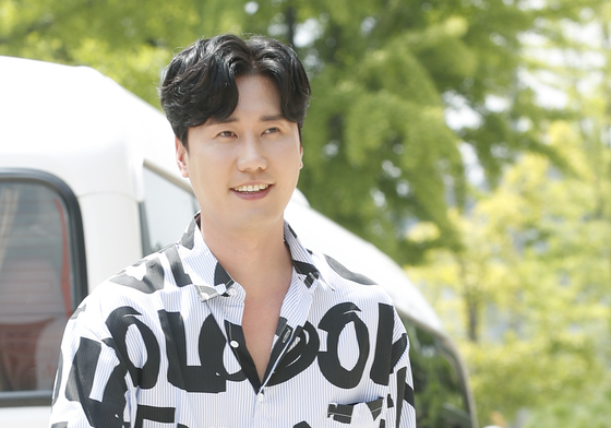 가수 신성, 父 위암 4기 투병 고백…"검사에서 희망이 보이기 시작해"