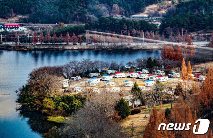 본문 이미지 - 패밀리랜드 카라반 캠핑장 전경.&#40;광주시 제공&#41;/뉴스1 