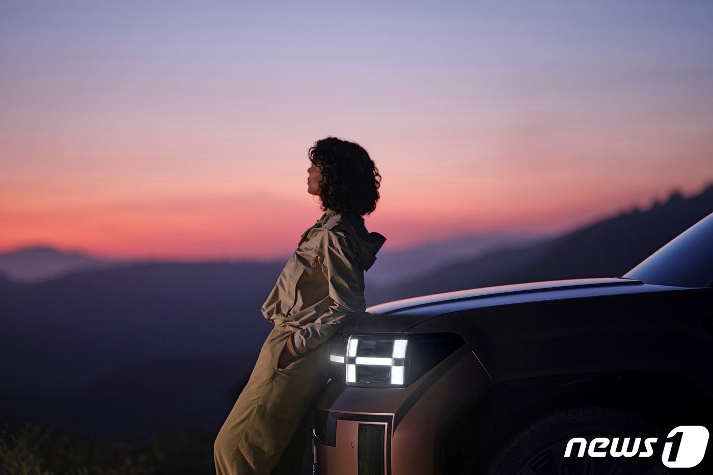 (서울=뉴스1) = 현대자동차는 10일 ‘디 올 뉴 싼타페(The all-new SANTA FE, 이하 신형 싼타페)’의 핵심 사양을 소개하는 ‘월드 프리미어(세계 최초 공개)’ …