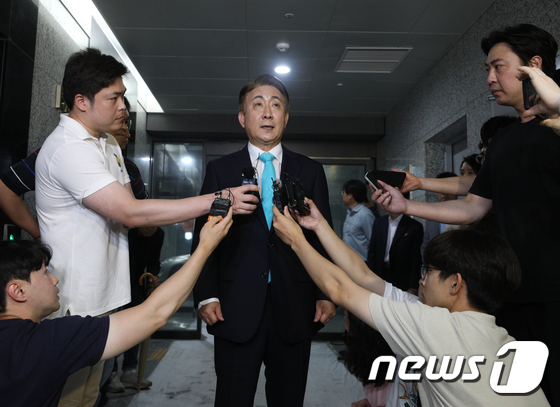 청문회 일주일 앞둔 이동관 후보자