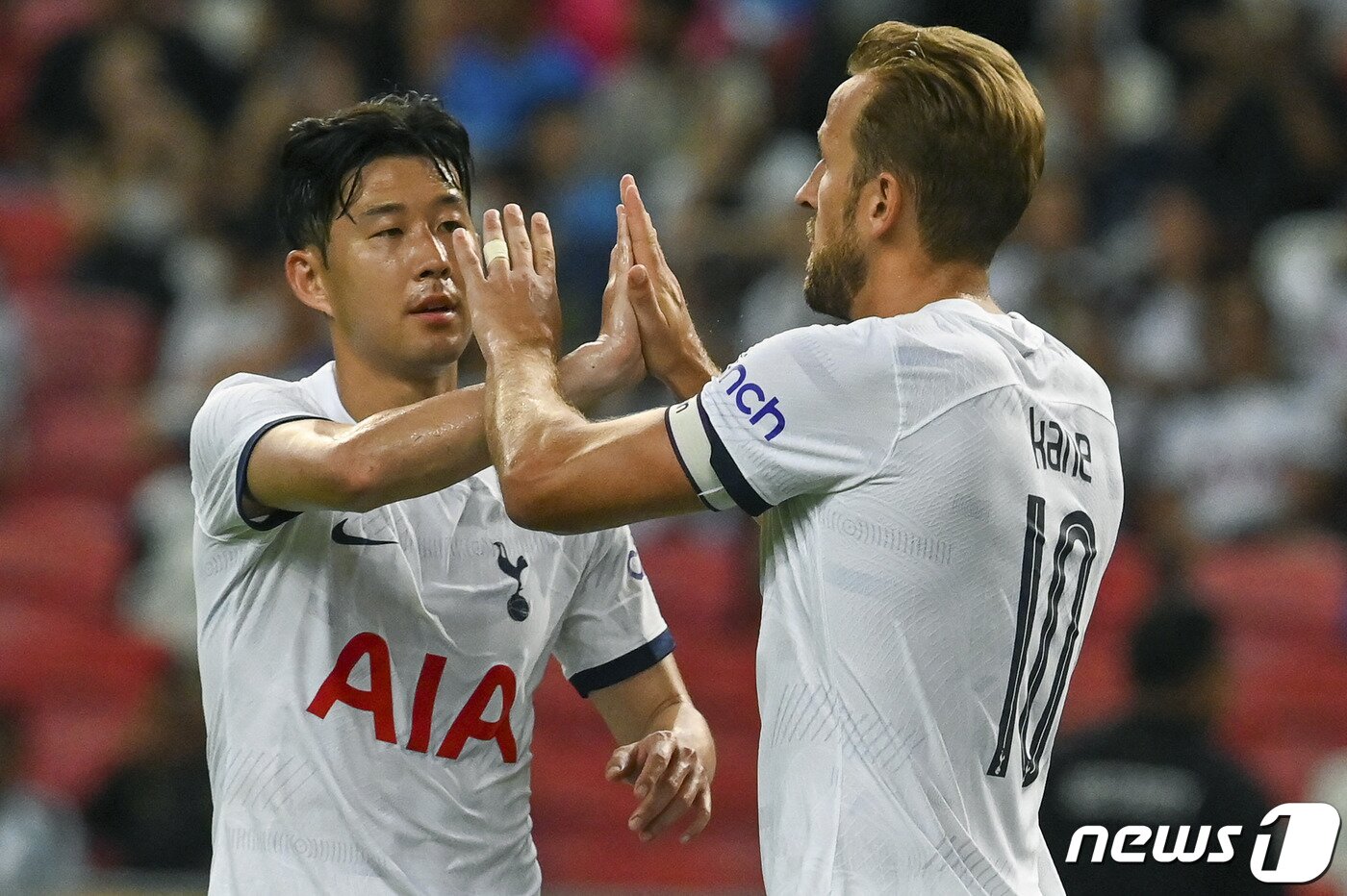 본문 이미지 - 손흥민(왼쪽)과 케인ⓒ AFP=뉴스1