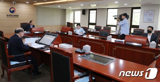 방통위, 남영진 KBS 이사장·정미정 EBS 이사 해임제청안 의결