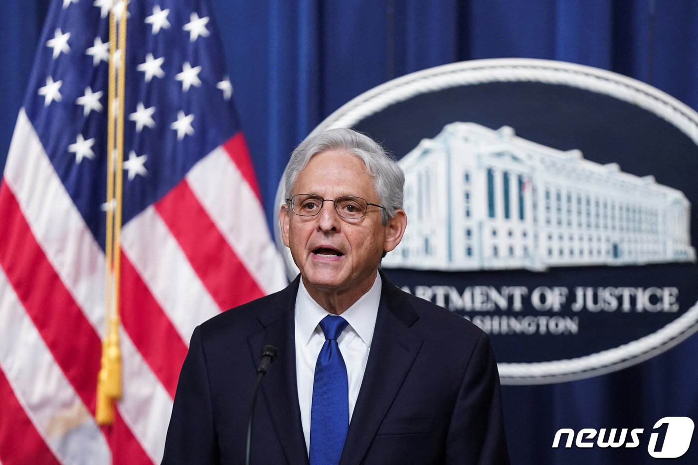 본문 이미지 - 11일(현지시간) 미국 워싱턴 법무부에서 메릭 갈랜드 법무장관이 헌터 바이든에 대한 수사를 진행해 온 데이비드 와이스 검사를 해당 사건의 특별 검사로 임명한다고 발표하고 있다. 2023.08.11/ ⓒ 로이터=뉴스1 ⓒ News1 권진영 기자