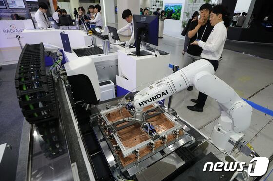 시선 끄는 3D 표면측정기