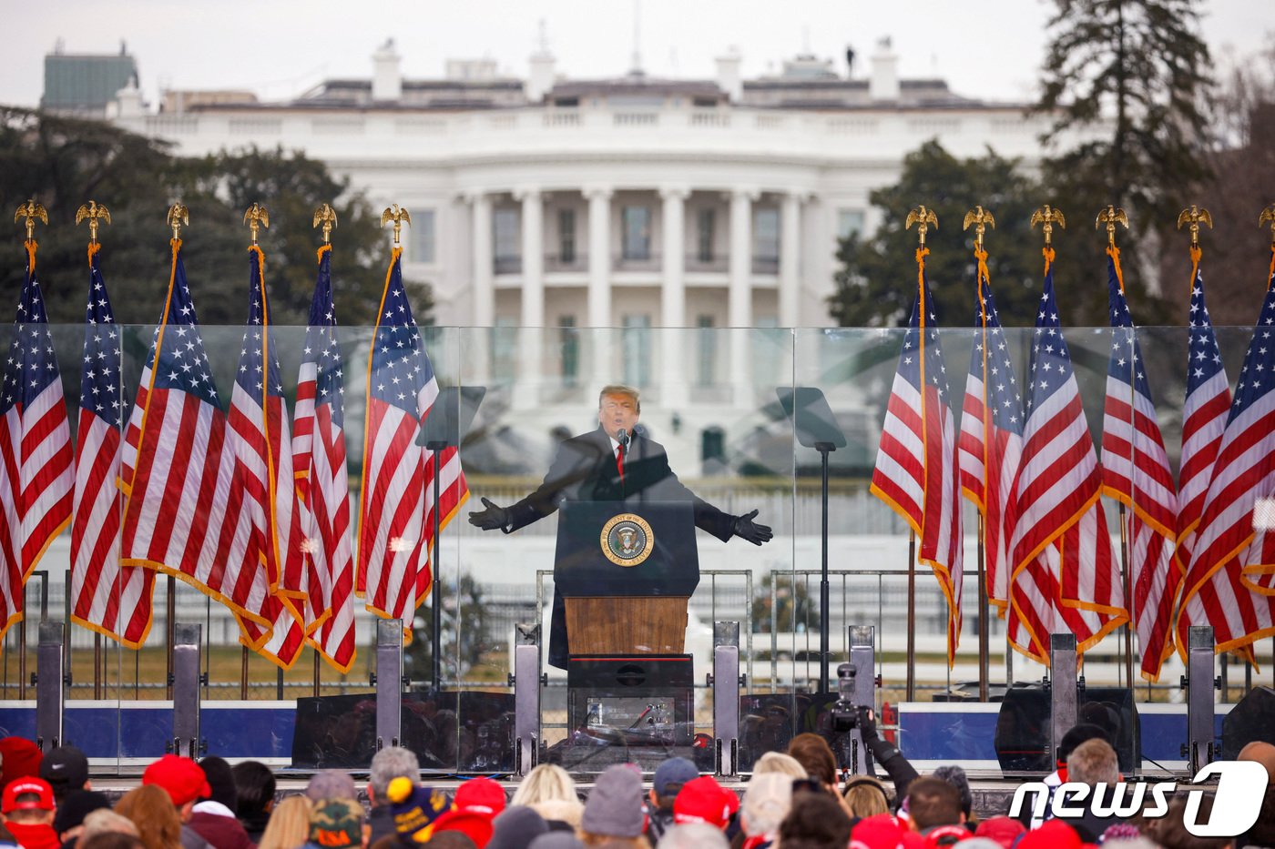 본문 이미지 - 도널드 트럼프 전 미국 대통령이 지난 2021년 1월 6일(현지시간) 미국 워싱턴 의회에서 2020년 대통령 선거 패배에 이의를 제기하는 집회에 참석해 연설을 하고 있는 모습. 2021.01.06/ ⓒ 로이터=뉴스1 ⓒ News1 임윤지 기자