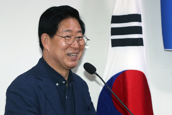 양승조 "대통령 비서실 이름 경선용 간판으로 쓰는 것 멈춰야"