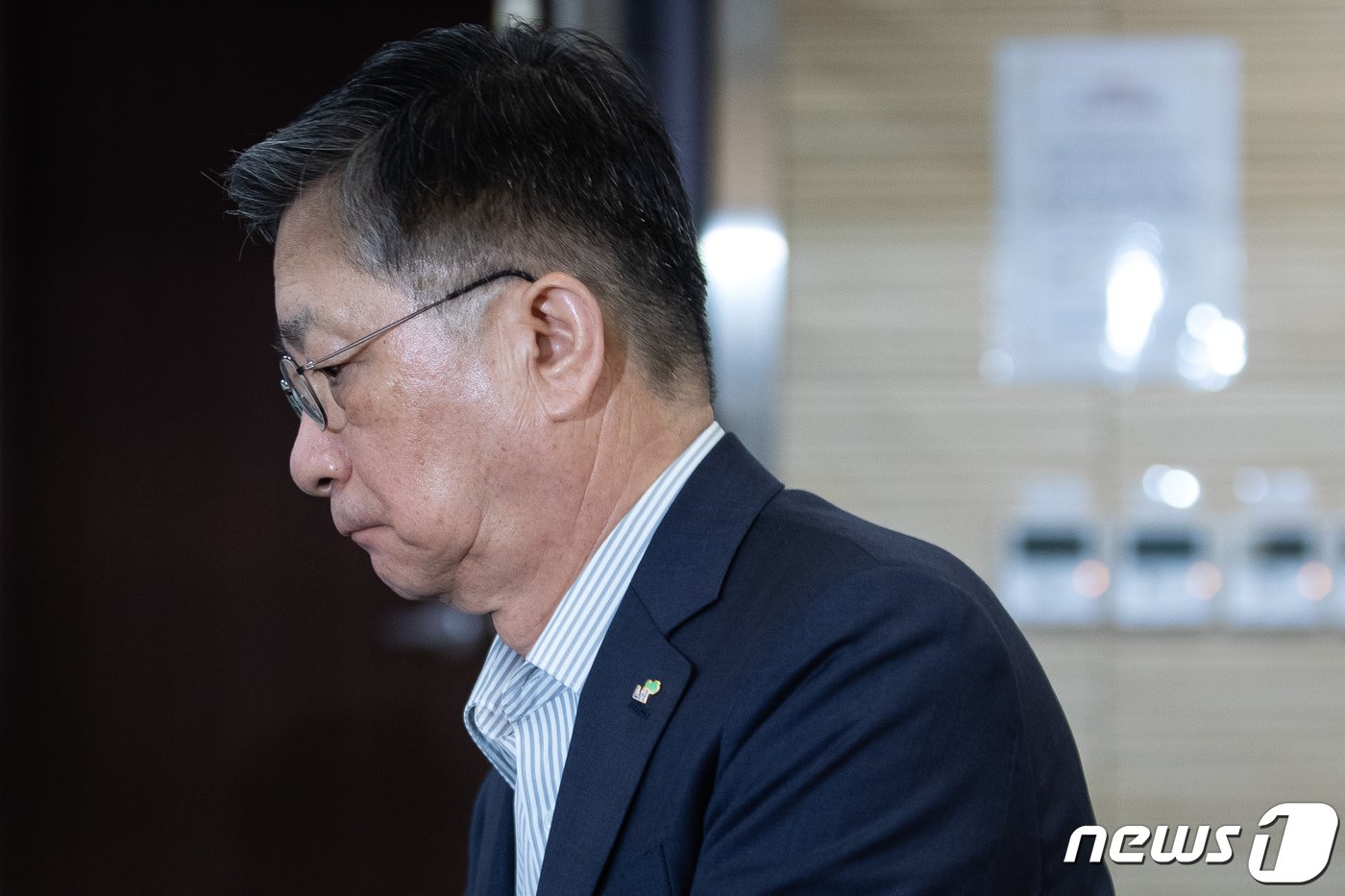 본문 이미지 - 이한준 한국토지주택공사&#40;LH&#41; 사장이 2일 서울 강남구 LH 서울지역본부에서 열린 건설카르텔과 부실시공 근절을 위한 LH 책임관계자 긴급대책회의에 참석하고 있다. 2023.8.2/뉴스1 ⓒ News1 유승관 기자