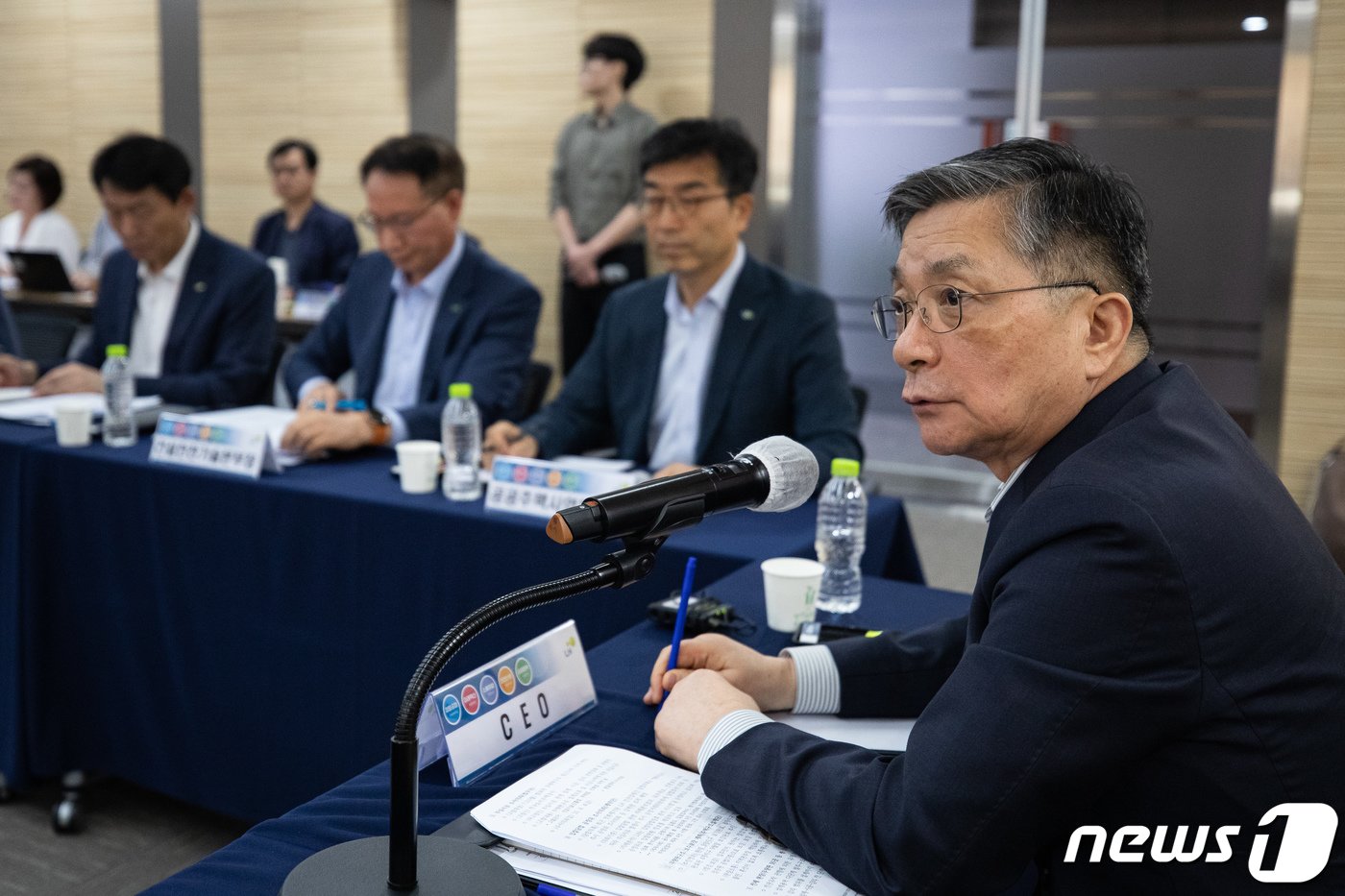 이한준 한국토지주택공사&#40;LH&#41; 사장이 2일 서울 강남구 LH 서울지역본부에서 열린 건설카르텔과 부실시공 근절을 위한 LH 책임관계자 긴급대책회의에서 모두 발언 후 취재진 질문에 답하고 있다.  2023.8.2/뉴스1 ⓒ News1 유승관 기자