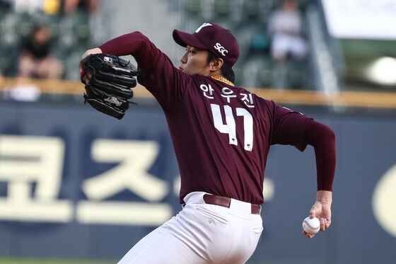 키움 안우진, 어깨 인대 재건술 마쳐…5~6개월 치료·회복 집중