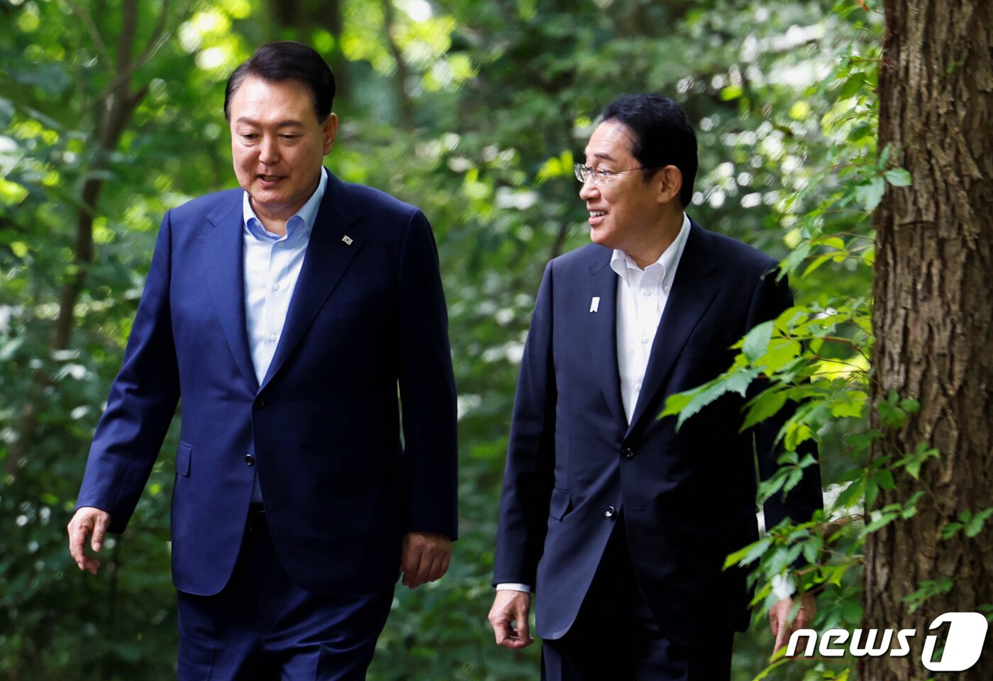 본문 이미지 - 윤석열 대통령(왼쪽)과 기시다 후미오 일본 총리. ⓒ 로이터=뉴스1