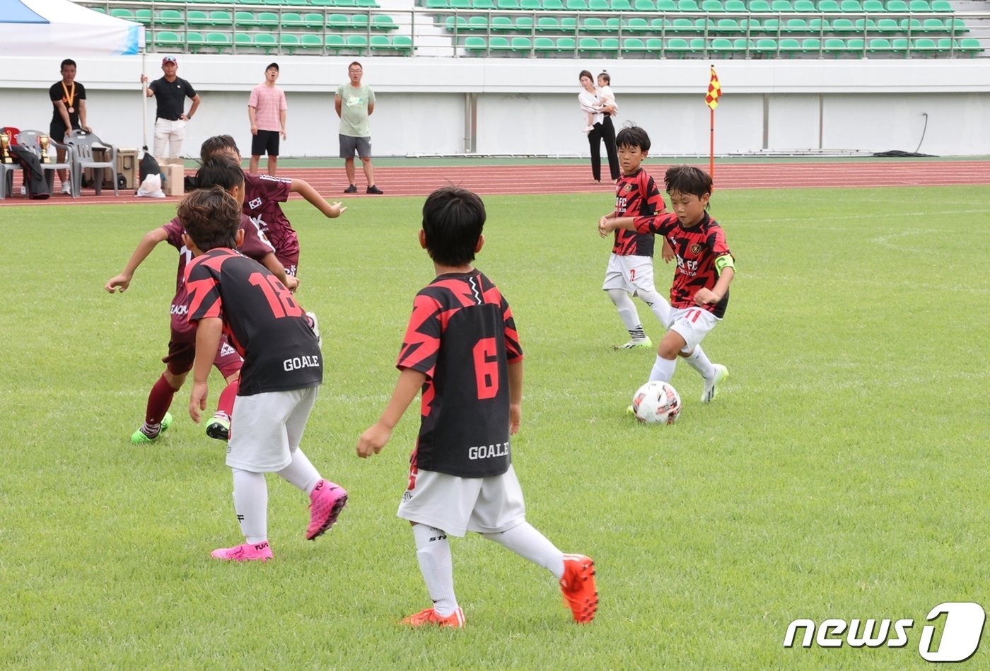 지난 25~27일 열린 &#39;2023 괴산군수배 전국유소년 축구대회&#39;.&#40;괴산군 제공&#41;/뉴스1