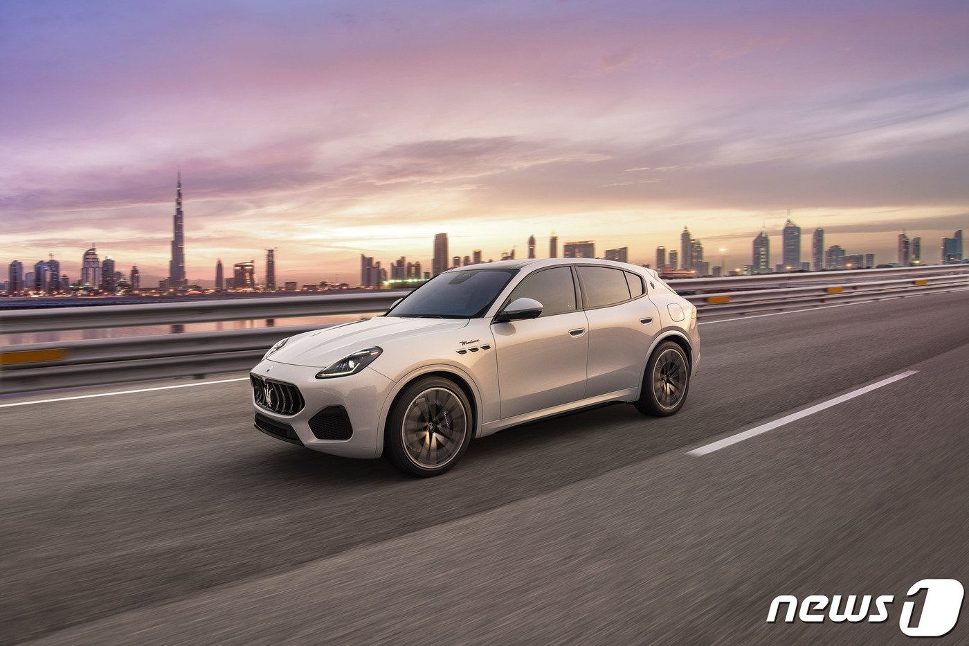 본문 이미지 - 마세라티 그레칼레 주행 모습.(FMK 제공)ⓒ 뉴스1 