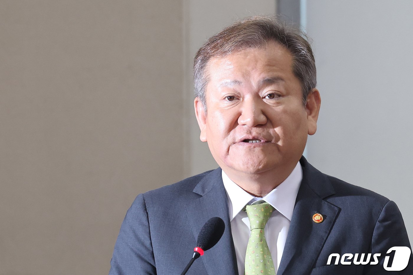 본문 이미지 - 이상민 행정안전부 장관이 31일 국회에서 열린 행정안전위원회 전체회의에서 입장을 밝히고 있다. 2023.8.31/뉴스1 ⓒ News1 이동해 기자