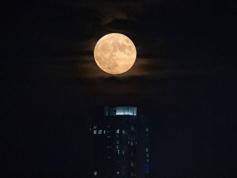 이번 추석에 뜨는 달은 평소보다 크고 밝은 '슈퍼문'