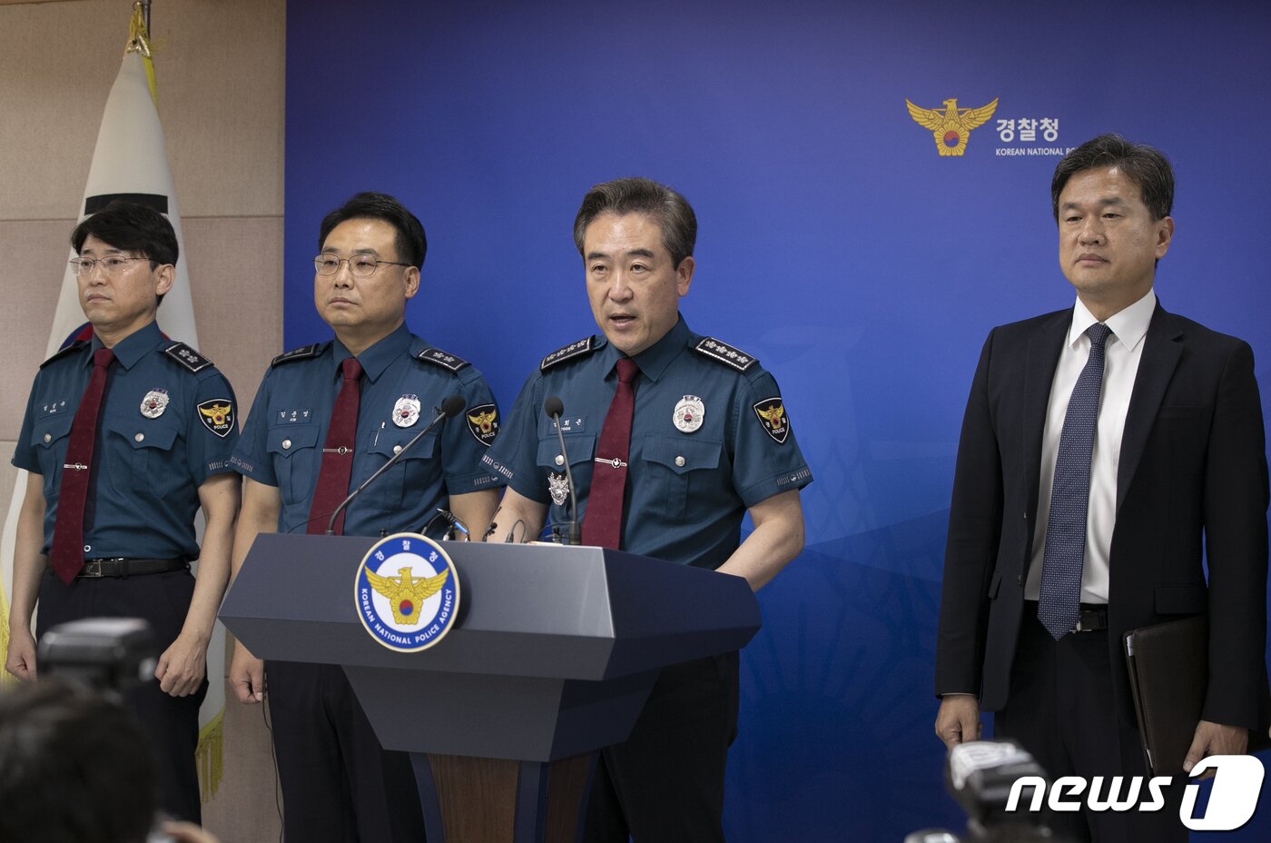 본문 이미지 - 윤희근 경찰청장이 4일 오후 서울 서대문구 경찰청에서 흉기 난동 범죄 관련 대국민 담화 발표를 발표하고 있다.  2023.8.4/뉴스1 ⓒ News1 신웅수 기자