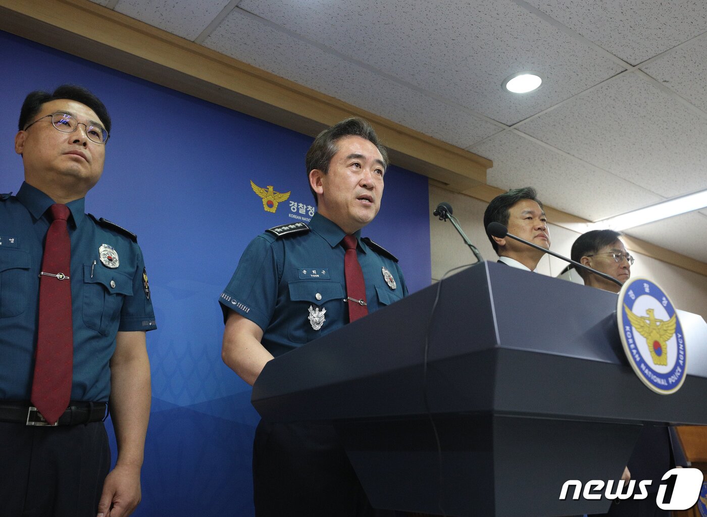 본문 이미지 - 윤희근 경찰청장이 4일 오후 서울 서대문구 경찰청에서 흉기 난동 범죄 관련 대국민 담화 발표를 발표하고 있다. 2023.8.4/뉴스1 ⓒ News1 신웅수 기자
