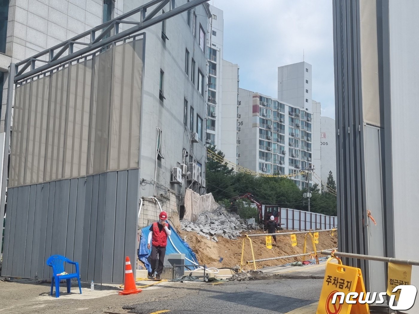 본문 이미지 - 서울 노원구 한 신혼희망타운 아파트 공사 현장에서 4일 오후 2시 30분쯤 작업이 한창인 모습. 2023. 8. 4/뉴스1 ⓒ News1 최서윤 기