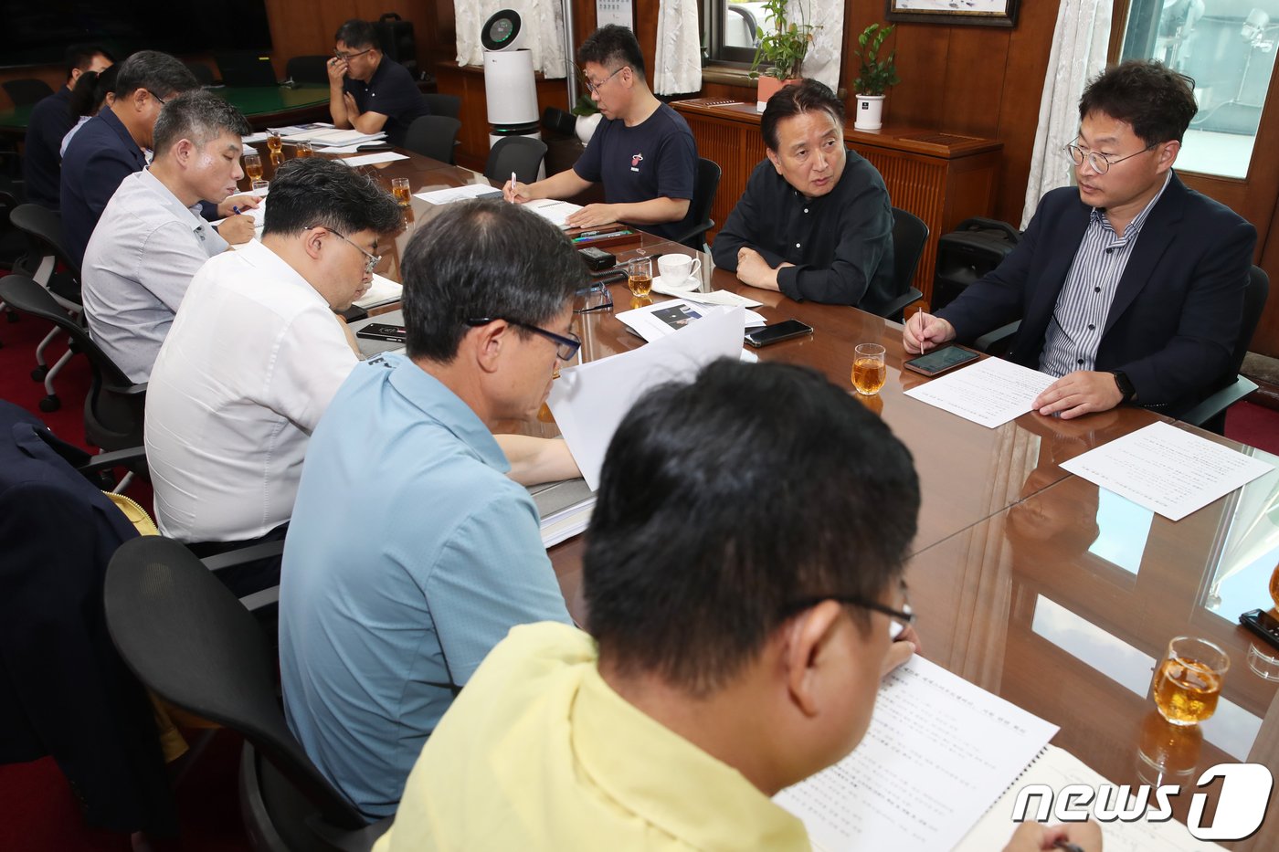 본문 이미지 - 충북도가 5일 세계스카우트잼버리대회 참가자 방문에 대비한 회의를 진행하고 있다.(충북도 제공)/뉴스1