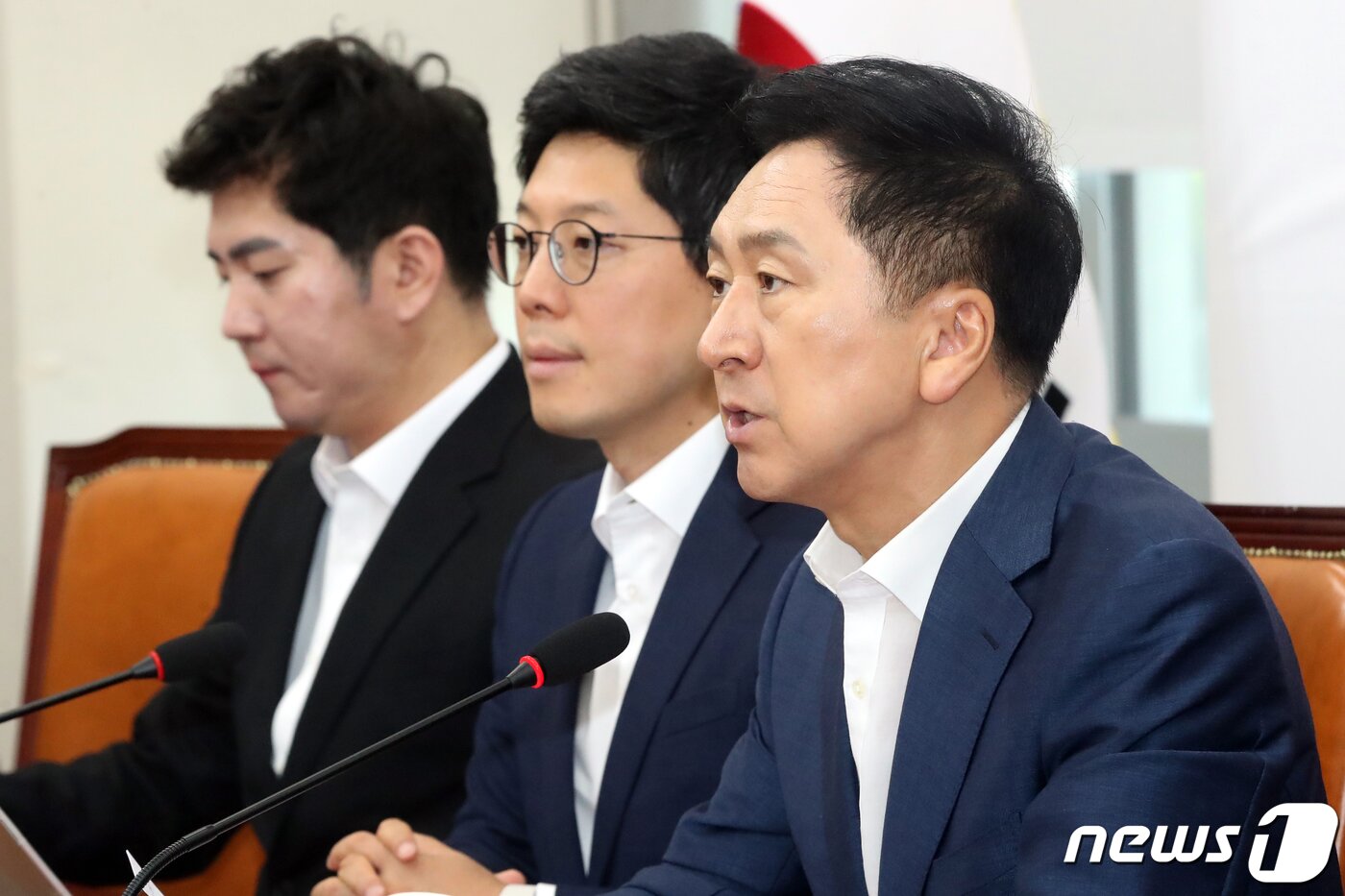 본문 이미지 - 김기현 국민의힘 대표가 7일 오전 서울 여의도 국회에서 열린 최고위원회의에서 모두발언을 하고 있다. 2023.8.7/뉴스1 ⓒ News1 황기선 기자