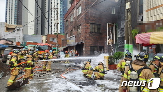 화재 현장.&#40;부산경찰청 제공&#41;