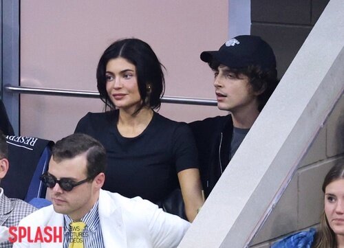 본문 이미지 - 카일리 제너(왼쪽), 티모시 샬라메, 사진=Splash News