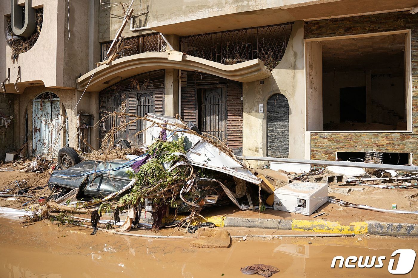 본문 이미지 - 폭우로 홍수가 난 도시. 2023.09.11/뉴스1 ⓒ AFP=뉴스1 ⓒ News1 김민수 기자