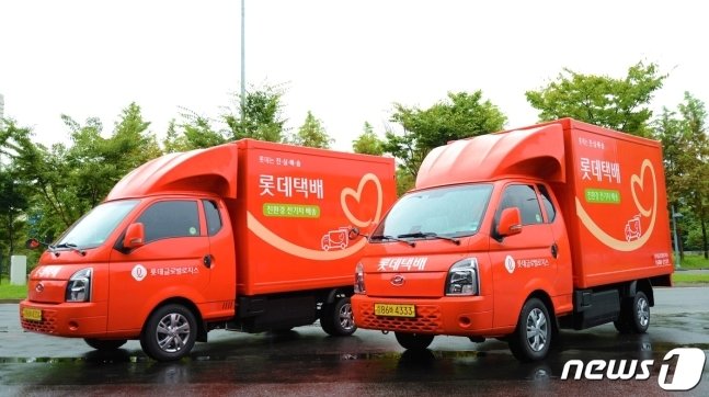 본문 이미지 - 롯데글로벌로지스 1톤 전기택배차(롯데글로벌로지스 제공) 