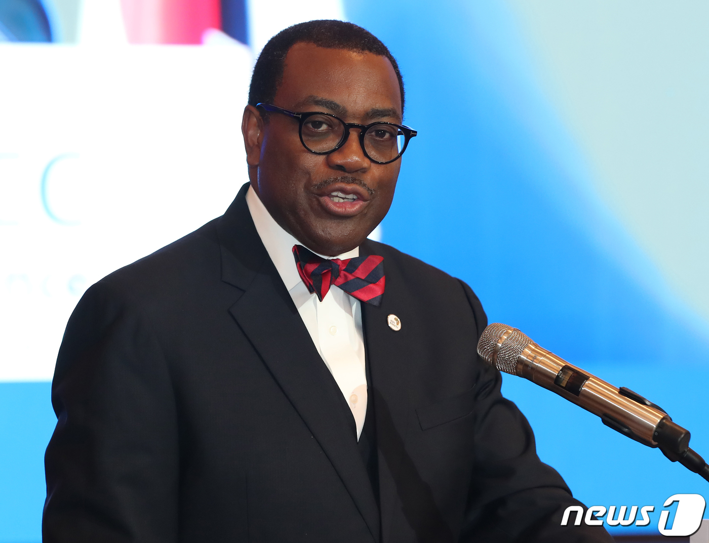 (부산=뉴스1) 윤일지 기자 = 아킨우미 아데시나 아프리카개발은행(AfDB) 총재가 13일 오전 부산 기장군 아난티 힐튼 호텔에서 열린 제7차 한-아프리카 장관급 경제협력회의(KO …